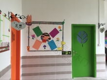 幼儿园教室门