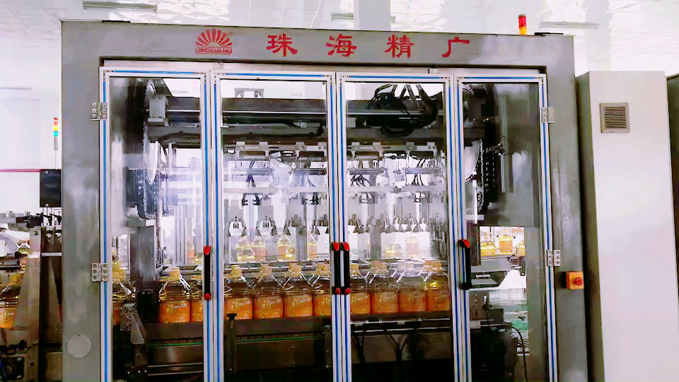 全自動裝箱機（一抓四箱，一箱四瓶）