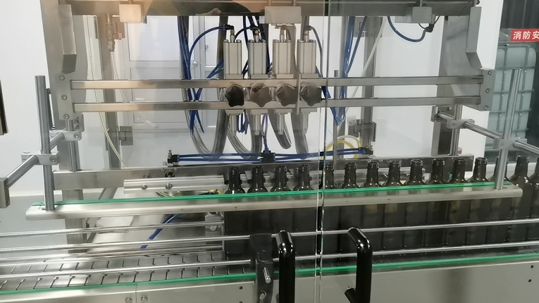 小型灌裝機(jī)