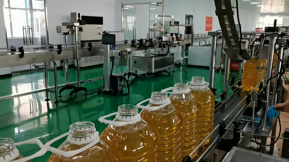 食用油灌裝車間